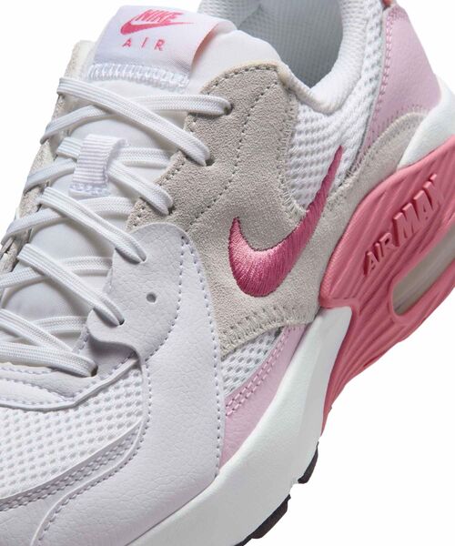 NIKE(ナイキ)の「ナイキ エア マックス エクシー ウィメンズシューズ / Nike Air Max Excee Women's Shoes CD5432-150 White(スニーカー・レディース・ホワイト・26/25.5/25/24.5/23/22.5/22/24/23.5)」の7枚目の写真