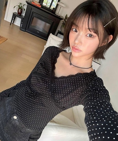 SHEENA(シーナ)の「ミニドットVネックレースロンT(Tシャツ/カットソー・レディース・ブラック・M)」の13枚目の写真