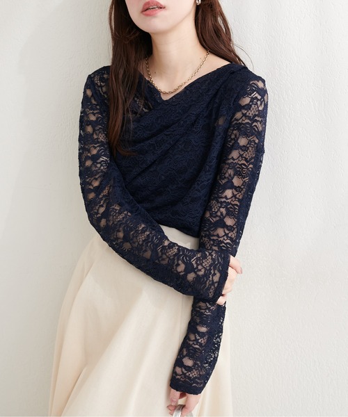 natural couture(ナチュラルクチュール)の「ドレープレースプルオーバー(Tシャツ/カットソー・レディース・チャコールグレー/オフホワイト/ブラック/ネイビー・FREE)」の1枚目の写真