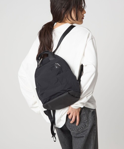 THE NORTH FACE（ザノースフェイス）の「＜THE NORTH FACE＞ネバーストップミニバックパック / リュック（7L）（バックパック/リュック・レディース・ブラック・FREE）」の2枚目の写真