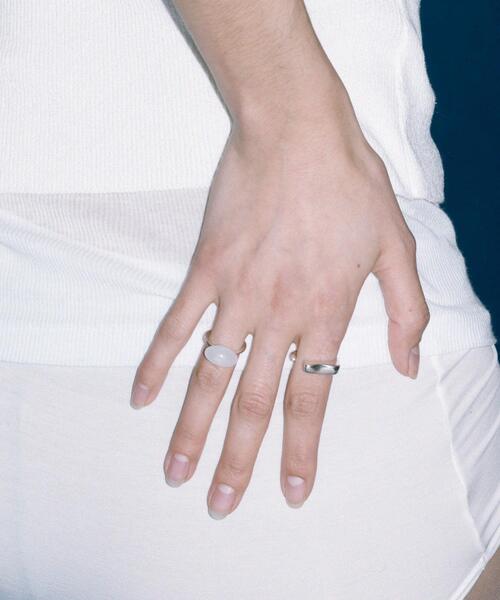 SMELLY(スメリー)の「SMELLY so’ oval white jade ring(リング・レディース・シルバー系その他・11)」の2枚目の写真