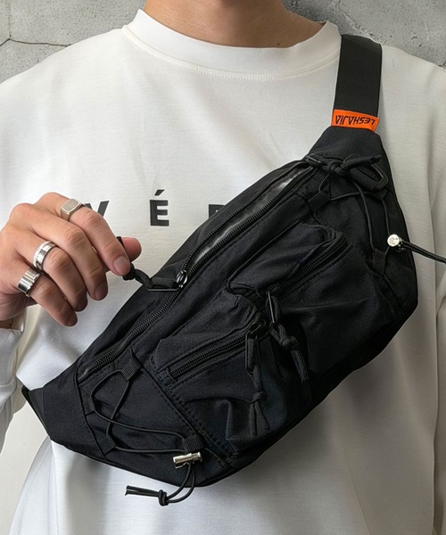 L'atelier(ラトリエ)の「ボディバッグ ワンショルダー ウェストバッグ 軽量(ボディバッグ/ウエストポーチ・メンズ・ブラック系1/ブラック系2/ブラック系4/グレー系1/シルバー系3/ブラック系3・FREE)」の11枚目の写真