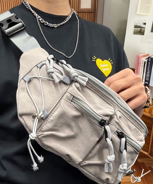 L'atelier(ラトリエ)の「ボディバッグ ワンショルダー ウェストバッグ 軽量(ボディバッグ/ウエストポーチ・メンズ・ブラック系1/ブラック系2/ブラック系4/グレー系1/シルバー系3/ブラック系3・FREE)」の18枚目の写真