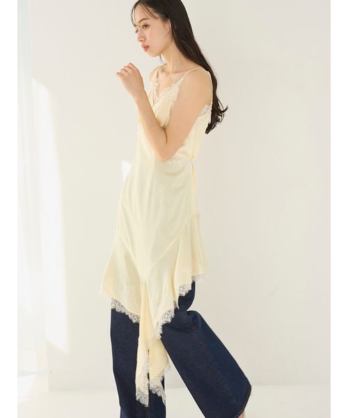 SNIDEL(スナイデル)の「レーストリムサテンキャミTOP(キャミソール・レディース・イエロー/アイボリー/その他・F)」の11枚目の写真