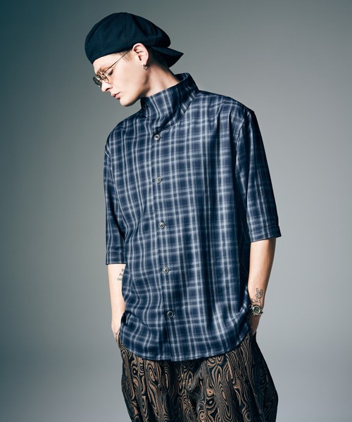 glamb(グラム)の「Stand Collar Check Shirt / スタンドカラーチェックシャツ(シャツ/ブラウス・メンズ・ブラウン/ネイビー・S/M/L)」の6枚目の写真