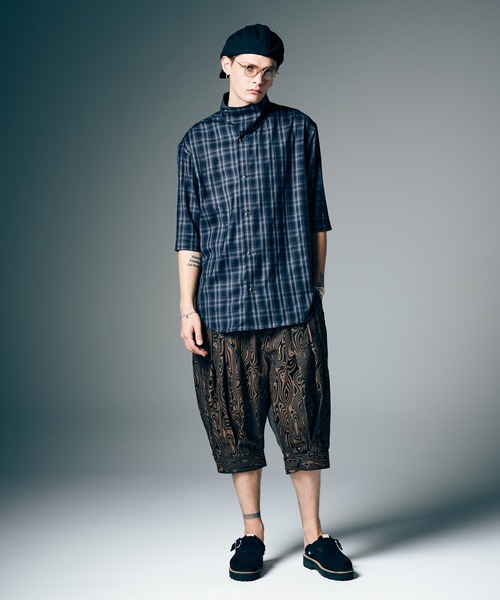 glamb(グラム)の「Stand Collar Check Shirt / スタンドカラーチェックシャツ(シャツ/ブラウス・メンズ・ブラウン/ネイビー・S/M/L)」の8枚目の写真