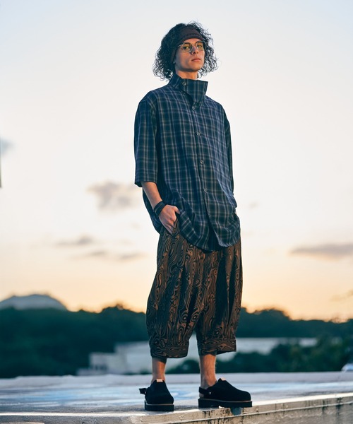 glamb(グラム)の「Stand Collar Check Shirt / スタンドカラーチェックシャツ(シャツ/ブラウス・メンズ・ブラウン/ネイビー・S/M/L)」の10枚目の写真