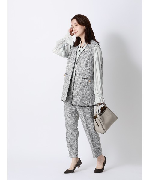 SUIT SQUARE(スーツスクエア)の「ボウタイブラウス/ウォッシャブル/接触冷感/割繊ポリエステル/無地(シャツ/ブラウス・レディース・ベージュ/ネイビー/サックスブルー・38(9号)/40(11号))」の15枚目の写真