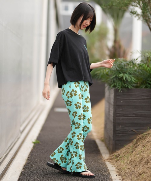 BILLABONG（ビラボン）の「BILLABONG/ビラボン レディース フレアパンツ LAST SUMMER FLARE LEGGING BG013U07 ムラサキスポーツ限定（その他パンツ・レディース・アクア/ブラック・M）」の10枚目の写真