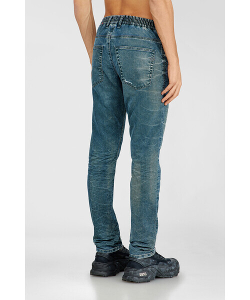 DIESEL(ディーゼル)の「メンズ デニムパンツ ジョグジーンズ 2032 D-KROOLEY-B JOGG(デニムパンツ・メンズ・インディゴブルー・28inch/32inch/30inch/34inch)」の4枚目の写真