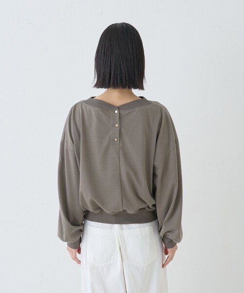 Rouge vif Anna（ルージュヴィフアンナ）の「ポリスパンパフスリーブイージーカットプルオーバー/吸水速乾（Tシャツ/カットソー・レディース・カーキ/オフホワイト/チャコールグレー・フリー）」の10枚目の写真