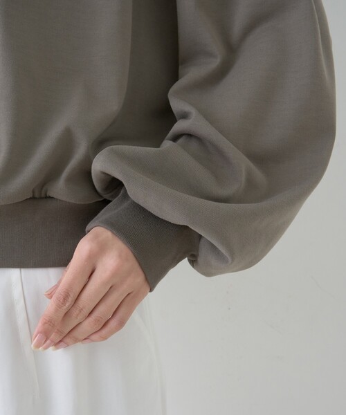 Rouge vif Anna（ルージュヴィフアンナ）の「ポリスパンパフスリーブイージーカットプルオーバー/吸水速乾（Tシャツ/カットソー・レディース・カーキ/オフホワイト/チャコールグレー・フリー）」の13枚目の写真