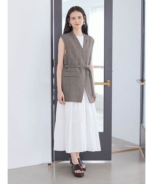 Mila Owen（ミラオーウェン）の「共ベルト付きオーバーサイズノーカラーベスト（その他アウター・レディース・ベージュ/アイボリー/マルチ・0/1）」の5枚目の写真