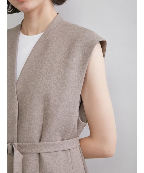 Mila Owen（ミラオーウェン）の「共ベルト付きオーバーサイズノーカラーベスト（その他アウター・レディース・ベージュ/アイボリー/マルチ・0/1）」の13枚目の写真