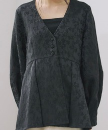 Alumu.（エルム）の「AM610203 Vネックペプラムボタントップス（シャツ/ブラウス）」