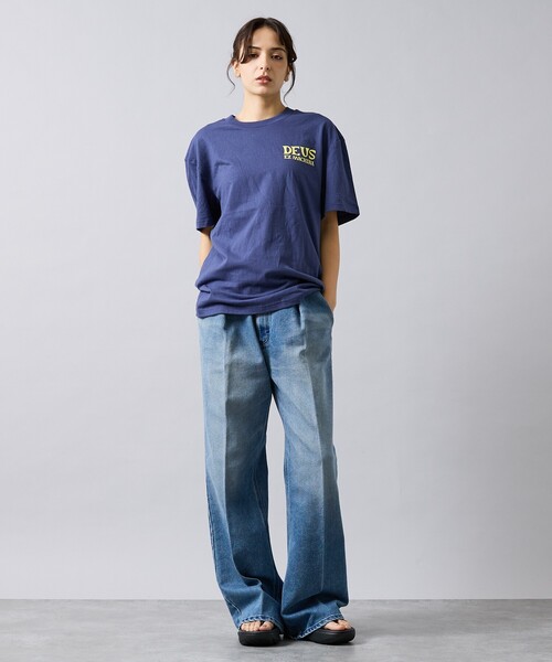 DEUS EX MACHINA（デウスエクスマキナ）の「【Deus Ex Machina / デウスエクスマキナ】 Chinook Tee / ロゴ背面グラフィック 半袖Tシャツ / ユニセックス（Tシャツ/カットソー・メンズ・ブラック/ネイビー・L）」の8枚目の写真