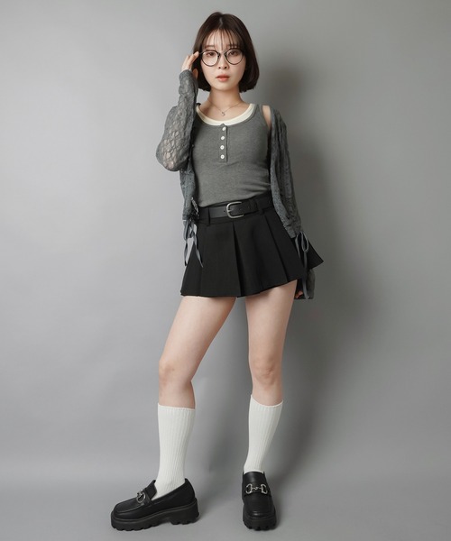 SPINNS（スピンズ）の「プリーツミニスカート/ベルト付き/インナーパンツ付き（スカート・レディース・グレー/ブラック・ONESIZE）」の20枚目の写真