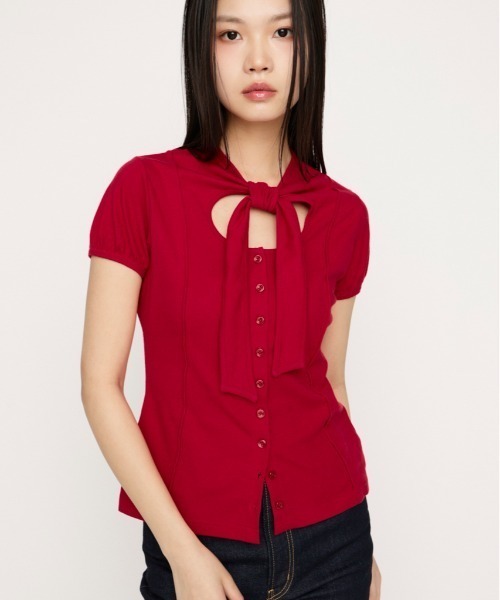 SLY(スライ)の「FRONT BUTTON TIE TOPS フロントボタンタイトップス 春服(Tシャツ/カットソー・レディース・ブラック/ホワイト/レッド/グレー・FREE)」の1枚目の写真