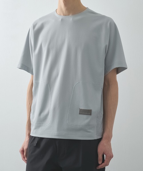 POLIQUANT(ポリクアント)の「【POLIQUANT/ポリクアント】THE DEFORMED PTRN. S/S PULLOVER(Tシャツ/カットソー・メンズ・ブラック/ライトグレー・1/2)」の1枚目の写真