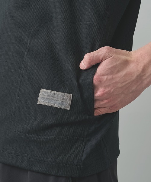 POLIQUANT(ポリクアント)の「【POLIQUANT/ポリクアント】THE DEFORMED PTRN. S/S PULLOVER(Tシャツ/カットソー・メンズ・ブラック/ライトグレー・1/2)」の9枚目の写真