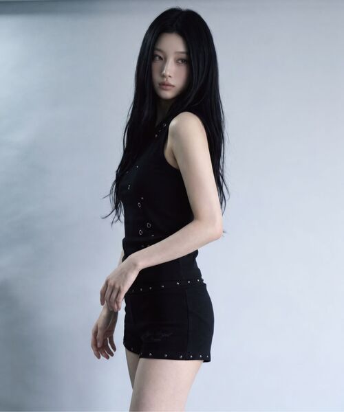 DAUSPICE(ディーオスピス)の「(DUC) Eyelet Stud Tank Top Black(Tシャツ/カットソー・レディース・ブラック・ONE SIZE)」の6枚目の写真