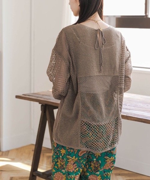 URBAN RESEARCH DOORS(アーバンリサーチドアーズ)の「2wayメッシュプルオーバー(ニット/セーター・レディース・カーキ/アイボリー・FREE)」の2枚目の写真