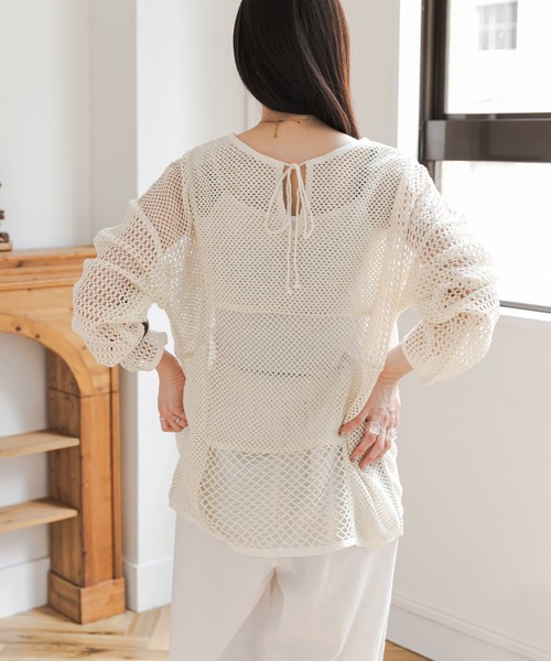 URBAN RESEARCH DOORS(アーバンリサーチドアーズ)の「2wayメッシュプルオーバー(ニット/セーター・レディース・カーキ/アイボリー・FREE)」の5枚目の写真