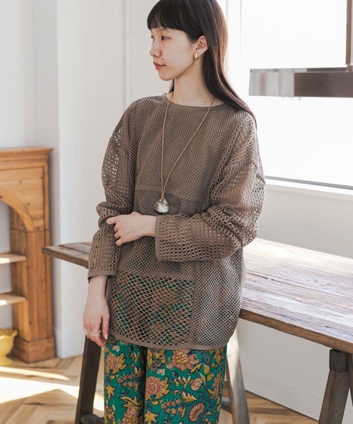 URBAN RESEARCH DOORS(アーバンリサーチドアーズ)の「2wayメッシュプルオーバー(ニット/セーター・レディース・カーキ/アイボリー・FREE)」の15枚目の写真