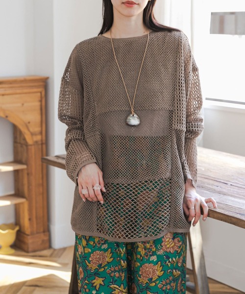 URBAN RESEARCH DOORS(アーバンリサーチドアーズ)の「2wayメッシュプルオーバー(ニット/セーター・レディース・カーキ/アイボリー・FREE)」の16枚目の写真