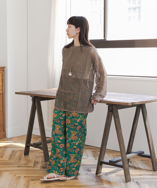 URBAN RESEARCH DOORS(アーバンリサーチドアーズ)の「2wayメッシュプルオーバー(ニット/セーター・レディース・カーキ/アイボリー・FREE)」の18枚目の写真