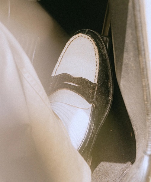 The Kenford Fineshoes(ケンフォードファインシューズ)の「EMBOSSED LOAFERS BLACK WHITE PAISLEY(ローファー・メンズ・ブラック・28/27.5/25)」の10枚目の写真