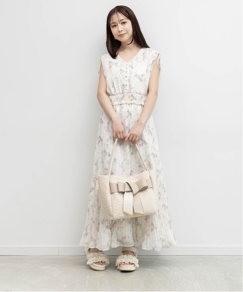 RANDA(ランダ)の「パール×シアーフリルスポーツサンダル(サンダル・レディース・ミント/アイボリー/ブラック・M/S/L/LL)」の9枚目の写真
