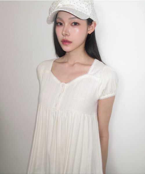 ILLIGO(イリゴ)の「フレアシャーリングトップクリーム(Tシャツ/カットソー・レディース・その他・OS)」の6枚目の写真