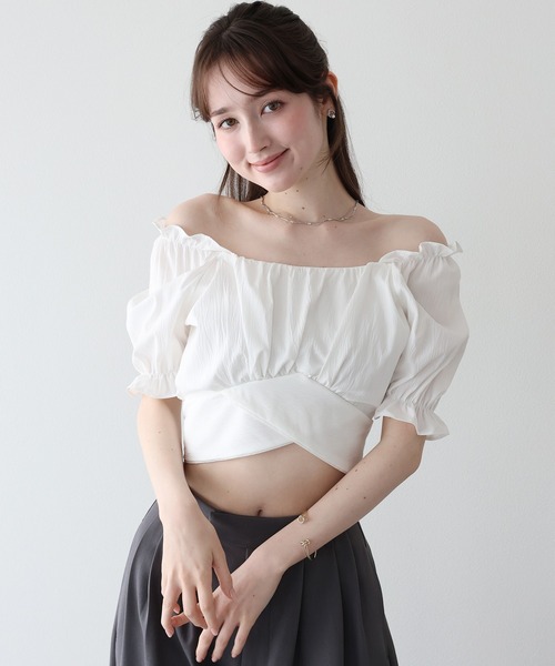 BLUEEAST（ブルーイースト）の「2wayオフショルバックリボンブラウス（シャツ/ブラウス・レディース・ブラック/ホワイト/イエロー・MEDIUM）」の4枚目の写真