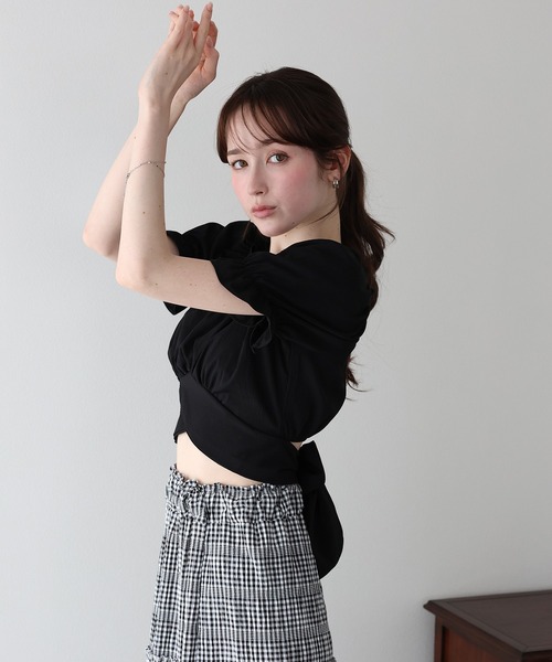 BLUEEAST（ブルーイースト）の「2wayオフショルバックリボンブラウス（シャツ/ブラウス・レディース・ブラック/ホワイト/イエロー・MEDIUM）」の18枚目の写真
