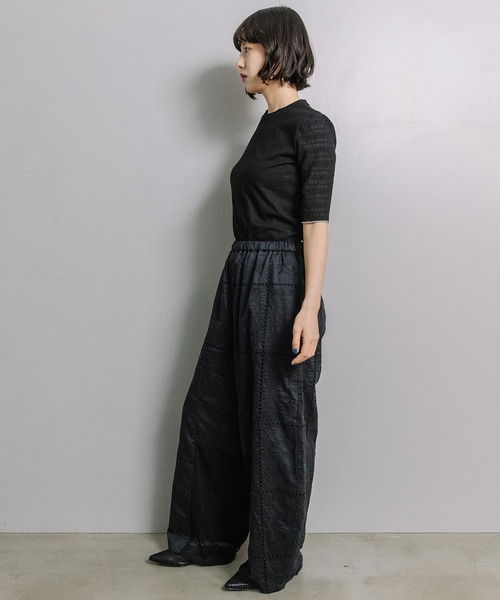 MARECHAL TERRE(マルシャルテル)の「レースワイドコクーンパンツ(その他パンツ・レディース・オフホワイト/ブラック・MEDIUM)」の6枚目の写真
