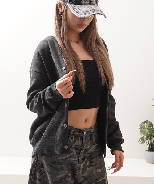 1111clothing(ワンフォークロージング)の「クロップド クルーネック カーディガン / Cropped crew neck cardigan(カーディガン/ボレロ・メンズ・チャコールグレー/グレー/ブラック/ワイン/ライトグレー/ネイビー/ベージュ・M/L)」の3枚目の写真