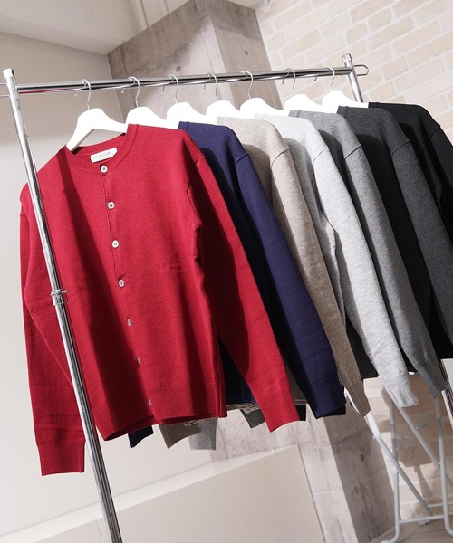 1111clothing(ワンフォークロージング)の「クロップド クルーネック カーディガン / Cropped crew neck cardigan(カーディガン/ボレロ・メンズ・チャコールグレー/グレー/ブラック/ワイン/ライトグレー/ネイビー/ベージュ・M/L)」の8枚目の写真