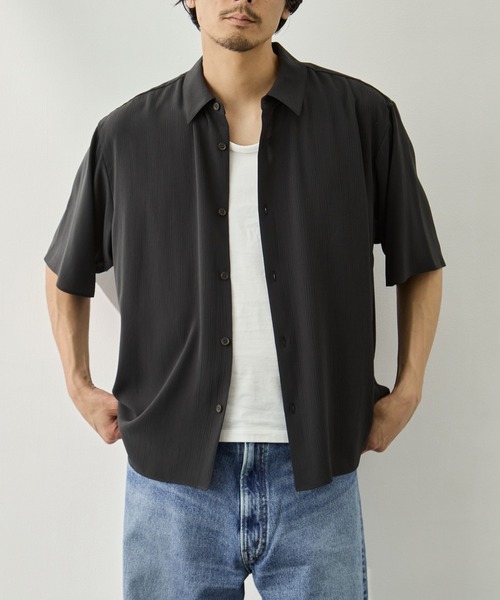 CITY TOKYO（シティトウキョウ）の「【CITY TOKYO】Air pleats リラックスS/Sシャツ（シャツ/ブラウス・メンズ・サックスブルー/ダークグレー/ライトベージュ・1/2）」の2枚目の写真