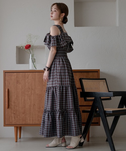 mideal(マイディール)の「2way sleeve tiered onepiece / 2wayスリーブティアードワンピース(ワンピース・レディース・ブラック/ブラウン・FREE)」の5枚目の写真