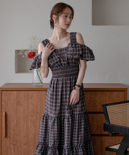 mideal(マイディール)の「2way sleeve tiered onepiece / 2wayスリーブティアードワンピース(ワンピース・レディース・ブラック/ブラウン・FREE)」の8枚目の写真