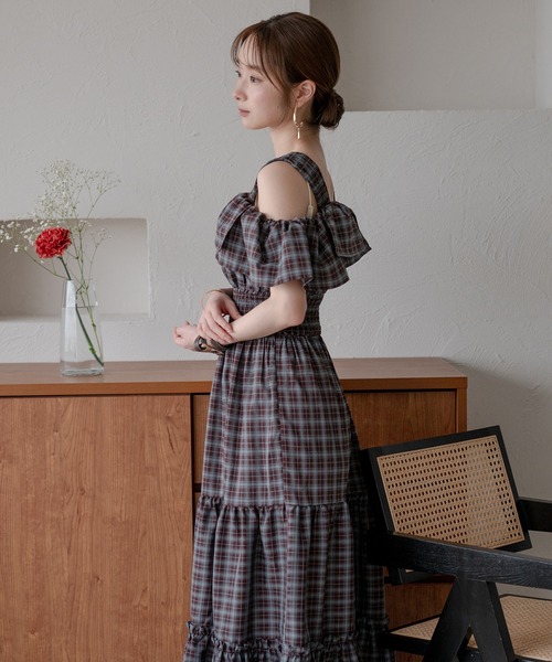mideal(マイディール)の「2way sleeve tiered onepiece / 2wayスリーブティアードワンピース(ワンピース・レディース・ブラック/ブラウン・FREE)」の9枚目の写真