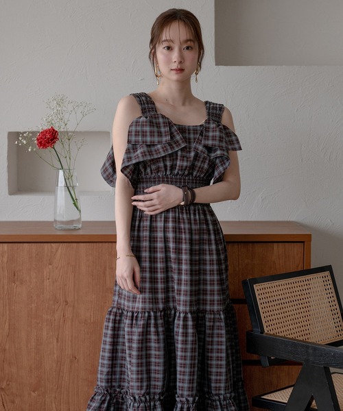 mideal(マイディール)の「2way sleeve tiered onepiece / 2wayスリーブティアードワンピース(ワンピース・レディース・ブラック/ブラウン・FREE)」の15枚目の写真