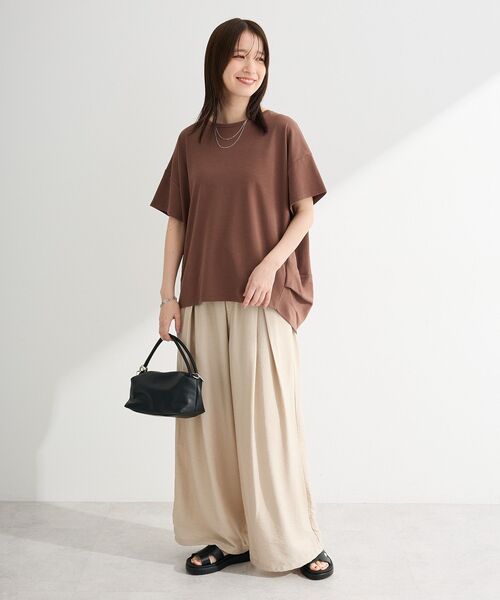 Green Parks(グリーンパークス)の「超冷感コクーンカットプルオーバー(Tシャツ/カットソー・レディース・ブラック/ホワイト系その他2/ブルー/グレー/ピンク/イエロー/ブラウン/ブルーグリーン・L/M)」の9枚目の写真