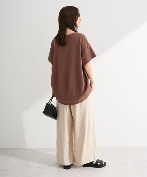 Green Parks(グリーンパークス)の「超冷感コクーンカットプルオーバー(Tシャツ/カットソー・レディース・ブラック/ホワイト系その他2/ブルー/グレー/ピンク/イエロー/ブラウン/ブルーグリーン・L/M)」の11枚目の写真