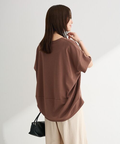 Green Parks(グリーンパークス)の「超冷感コクーンカットプルオーバー(Tシャツ/カットソー・レディース・ブラック/ホワイト系その他2/ブルー/グレー/ピンク/イエロー/ブラウン/ブルーグリーン・L/M)」の14枚目の写真