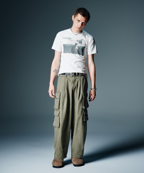 glamb(グラム)の「Flowers T-Shirt / フラワーTシャツ(Tシャツ/カットソー・メンズ・ブラック/カーキ/ホワイト・S/M/L)」の7枚目の写真