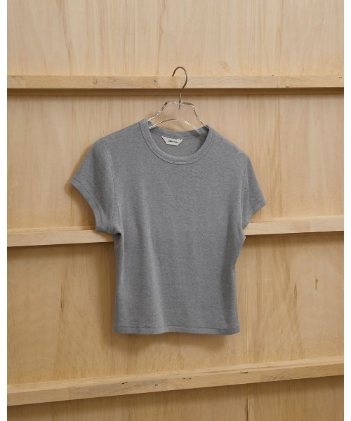 TODAYFUL(トゥデイフル)の「TODAYFUL Compact Smooth T-shirts(Tシャツ/カットソー・レディース・ライトグレー/ダークブラウン/オフホワイト・FREE)」の2枚目の写真