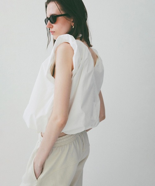 CLANE(クラネ)の「W FACE BALLOON GATHER RIBBON TOPS(シャツ/ブラウス・レディース・サックスブルー/ブラック/ホワイト・2/1)」の16枚目の写真