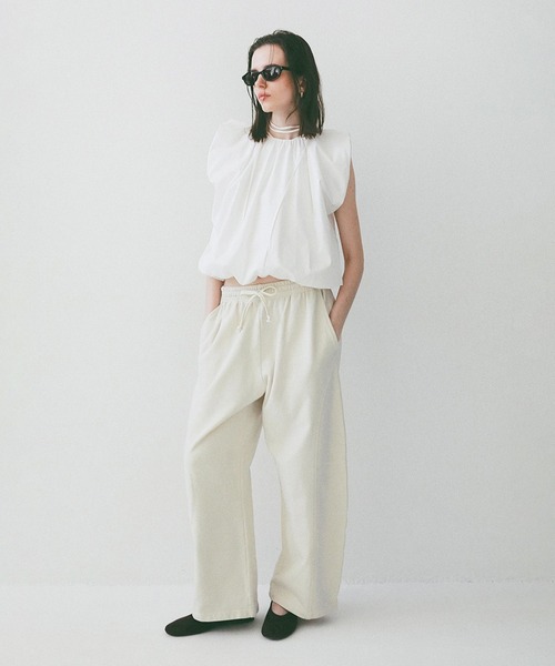 CLANE(クラネ)の「W FACE BALLOON GATHER RIBBON TOPS(シャツ/ブラウス・レディース・サックスブルー/ブラック/ホワイト・2/1)」の19枚目の写真